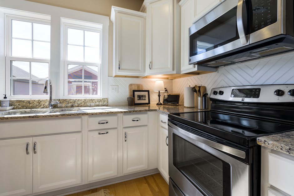 The rise of the black range hood: A stylish and functional kitchen trend